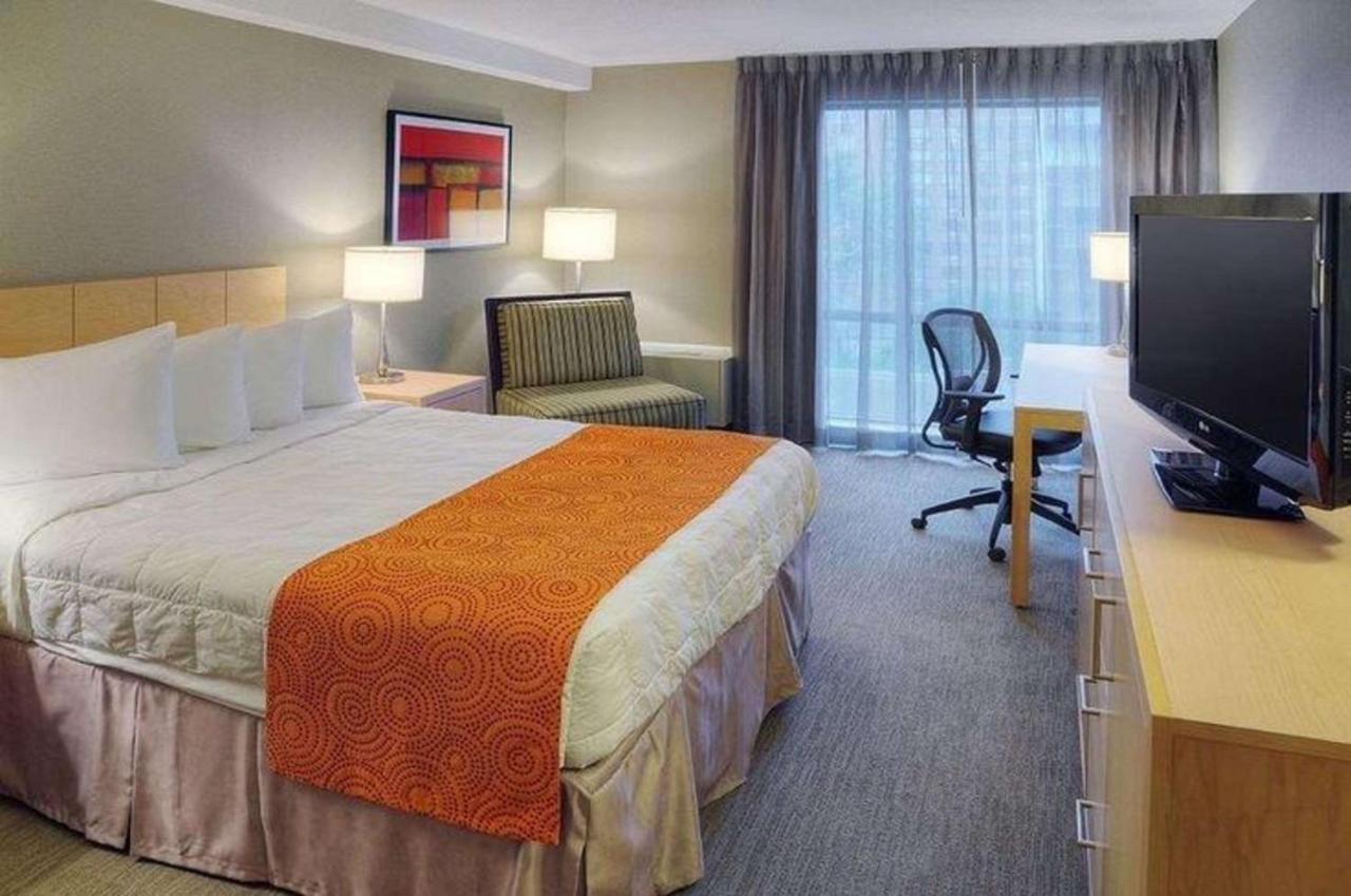 Quality Inn And Suites Montreal East Luaran gambar